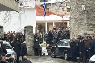 Τραγωδία στη Θεσσαλονίκη: Θρήνος στην κηδείας της 41χρονος Βίκυς που την σκότωσε ο πυγμάχος σύντροφός της - ΦΩΤΟ
