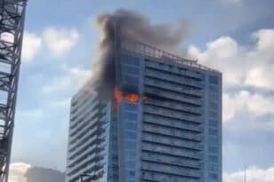 Μεγάλη φωτιά σε πολυώροφο κτήριο στο Λονδίνο BINTEO