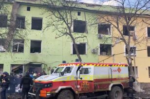 Πόλεμος στην Ουκρανία: Ρωσική αεροπορική επίθεση σε παιδιατρικό νοσοκομείο στη Μαριούπολη - ΒΙΝΤΕΟ