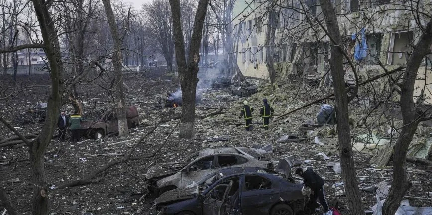 Πόλεμος στην Ουκρανία: 10.000 νεκροί στη Μαριούπολη, λέει ο Δήμαρχος