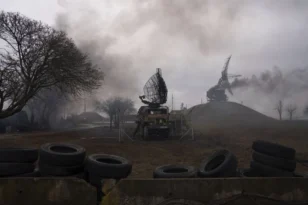 Πόλεμος - Ουκρανία: Βομβαρδίζεται συνεχώς η Μαριούπολη - Μπλακ άουτ στην πόλη