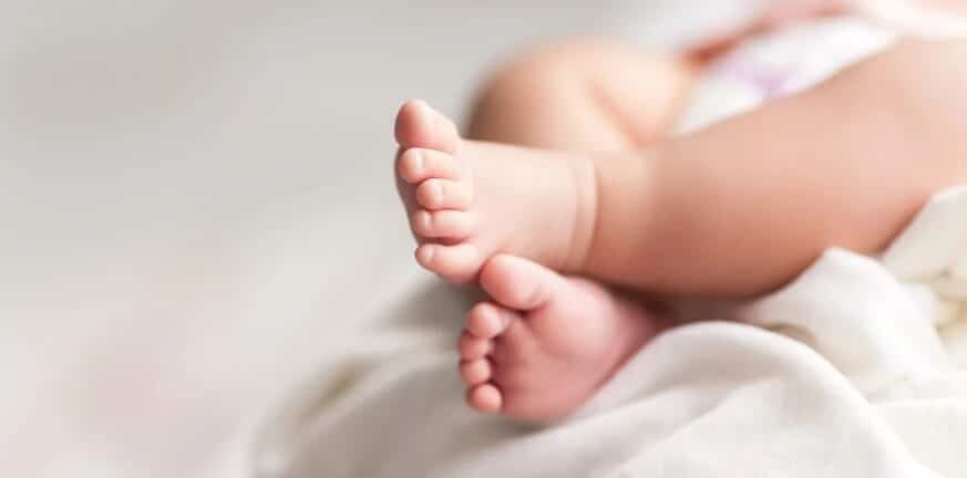 Λάρισα: Μωρό κατάπιε λαστιχάκι για τα μαλλιά -Μεταφέρθηκε στο νοσοκομείο