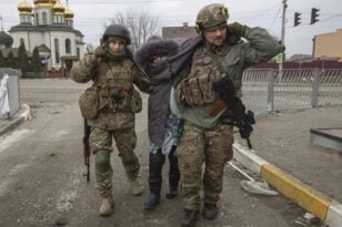 Πόλεμος στην Ουκρανία: Διεκόπη η δεύτερη προσπάθεια απομάκρυνσης αμάχων από τη Μαριούπολη