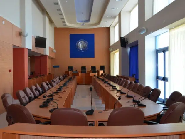 Περιφερειακό Συμβούλιο: Κοινό αίτημα της αντιπολίτευσης για συνεδρίαση για τα δικαιώματα ΑμεΑ