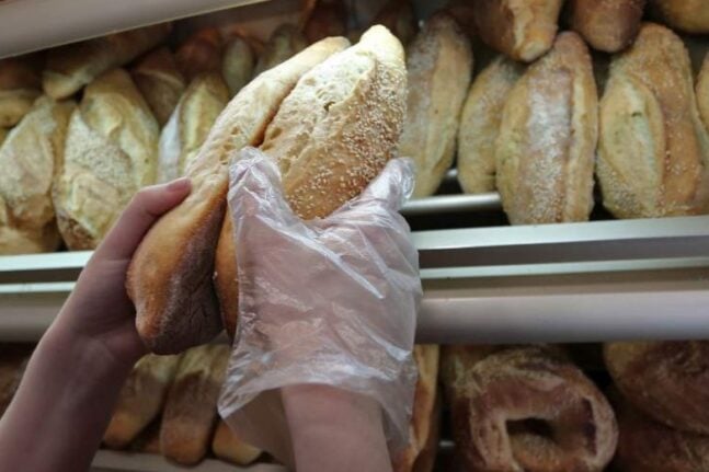 Θα πούμε «το ψωμί... ψωμάκι»: Ξέφρενο ράλι στις τιμές των σιτηρών εκτοξεύει την τιμή του!