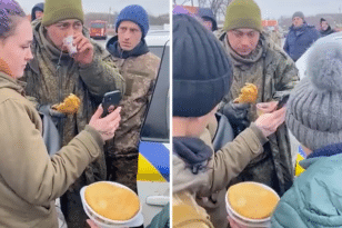Ουκρανοί κρατούν Ρώσο στρατιώτη αιχμάλωτο - Πήραν τη μητέρα του για να της πουν ότι είναι καλά - ΒΙΝΤΕΟ