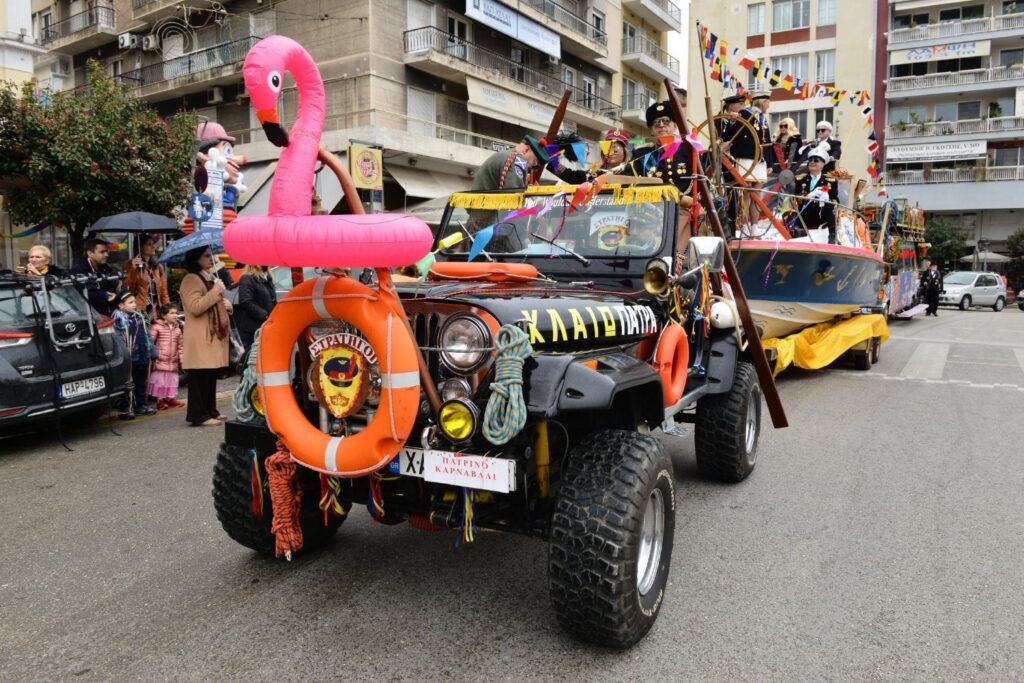 Πατρινό Καρναβάλι 2022: Οι «Στρατηγοί» έφεραν την παγκόσμια μόδα στην Πάτρα! - ΦΩΤΟ