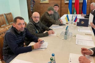 Ουκρανία: «Καρφιά» του Ουκρανού διαπραγματευτή για τη Ρωσία και τις τακτικές της