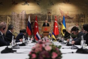 Ουκρανία: Ξεκινούν οι κρίσιμες συνομιλίες Κιέβου και Μόσχας στην Κωνσταντινούπολη
