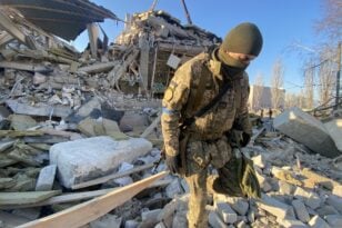 Πόλεμος στην Ουκρανία: Οι ΗΠΑ επιβεβαίωσαν χτυπήματα με υπερηχητικούς πυραύλους - Καταστράφηκε ολοσχερώς στρατόπεδο στη Μικολάεφ ΟΛΕΣ ΟΙ ΕΞΕΛΙΞΕΙΣ