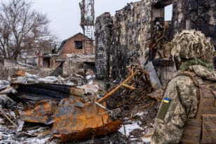Πόμενος στην Ουκρανία: Μαίνονται σφοδρές μάχες στα βορειοδυτικά του Κιέβου