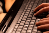 Μόνο ηλεκτρονικά η αίτηση για απονομή Εφάπαξ – Ποιους εργαζόμενους αφορά