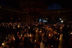 Πάτρα: Εντυπωσιακές εικόνες από το βράδυ της Μεγάλης Πέμπτης σε εκκλησίες της πόλης ΦΩΤΟ