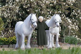 H βασίλισσα Ελισάβετ έγινε 96 – Τα δεύτερα γενέθλια χωρίς τον Φίλιππο