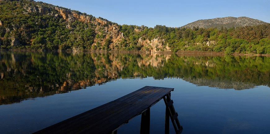 Λίμνη Ζηρού: Η άγνωστη λίμνη στην Πρέβεζα που θα σας πάρει τα μυαλά