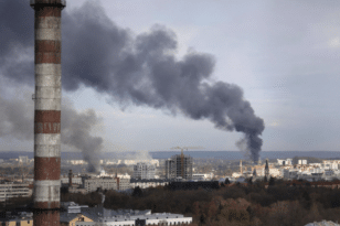 Πόλεμος στην Ουκρανία: Οι Ρώσοι βομβάρδισαν αποθήκη με όπλα στη Λβιβ