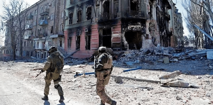 Ουκρανία: «Ζούμε ίσως τις τελευταίες ημέρες μας», λένε πολιορκημένοι στρατιωτικοί στη Μαριούπολη