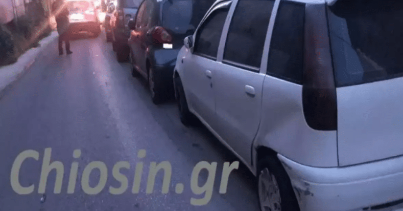 Χίος: Τρελή πορεία αυτοκινήτου που έπεσε πάνω σε 7 οχήματα