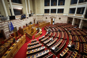 Βουλή: Κατατέθηκε η τροπολογία ΣΥΡΙΖΑ για τη ρήτρα αναπροσαρμογής στους λογαριασμούς ρεύματος