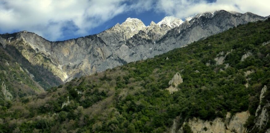 Άγιο Όρος: Επιχείρηση διάσωσης 5 ορειβατών που αποκλείστηκαν στην κορυφή του Άθωνα