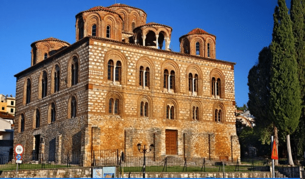 Πέντε παράξενες εκκλησίες της Ελλάδας – Μοναδικές φωτογραφίες