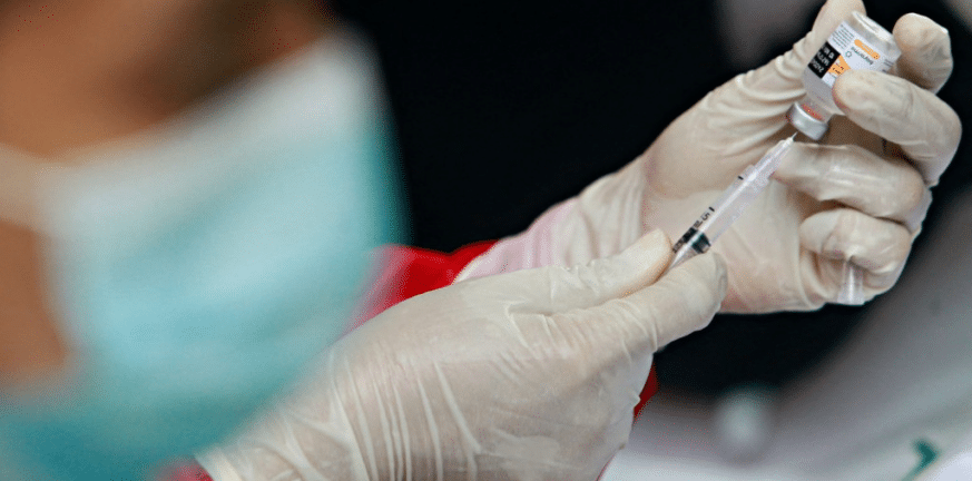 Ποια χώρα σταματά τον εμβολιασμό για τον κορονοϊό