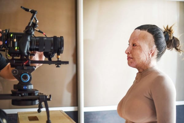 Ιωάννα Παλιοσπύρου: Νέες φωτογραφίες χωρίς τη μάσκα από τα γυρίσματα
