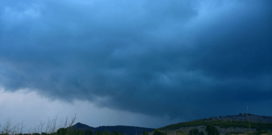Δευτέρα με συννεφιά και τοπικές βροχές - Ο καιρός στην Πάτρα