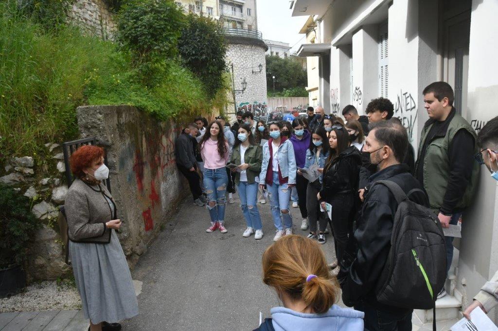 Πάτρα: Μαθητές του Γενικού Λυκείου Αλιάρτου ξεναγήθηκαν στο ιστορικό Καταφύγιο των Υψηλών Αλωνίων - ΦΩΤΟ