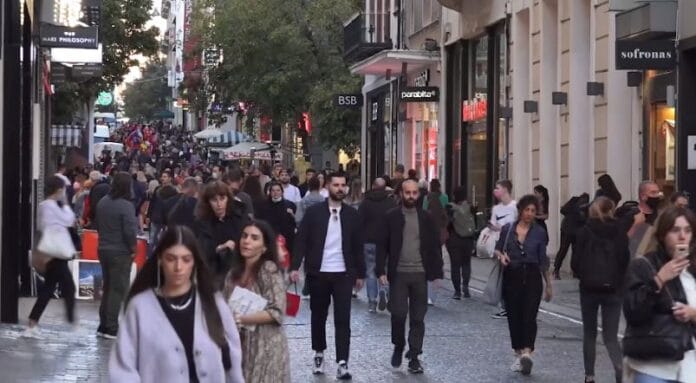 Μόλις το 30% των Ελλήνων «επιστρέφει» σε brand που είπε πως δεν θα ψωνίσει ποτέ ξανά