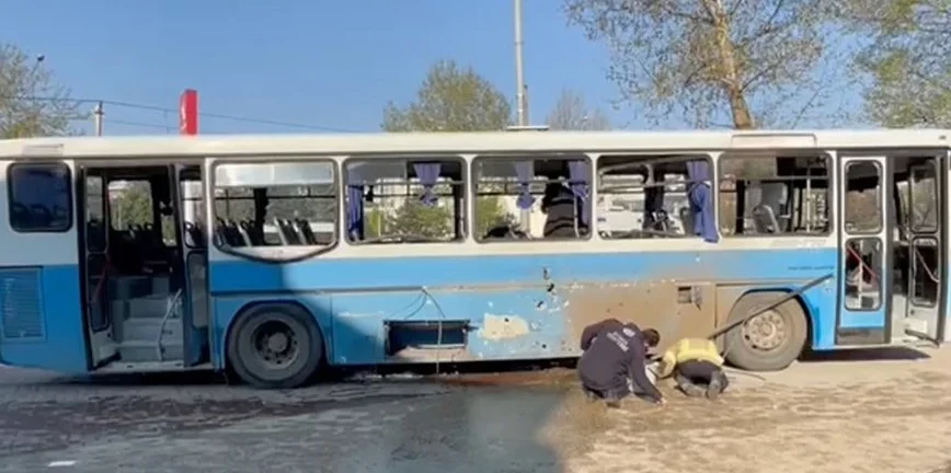 Τουρκία: Ένας νεκρός από έκρηξη βόμβας σε λεωφορείο