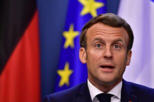 Γαλλία: Ο Μακρόν σχεδιάζει την διεξαγωγή δημοψηφίσματος σχετικά με το μεταναστευτικό