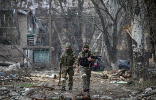 Πόλεμος στην Ουκρανία: Διασώστες ανασύρουν νεκρούς - Ανοίγουν εννέα ανθρωπιστικοί διάδρομοι ΟΛΕΣ ΟΙ ΕΞΕΛΙΞΕΙΣ