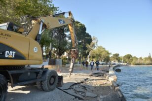 Πάτρα: Ξεκίνησαν οι εργασίες αποκατάστασης του παραλιακού δρόμου στο Ρίο - ΦΩΤΟ