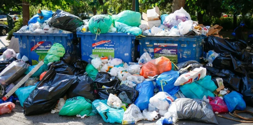 Σε κατάσταση έκτακτης ανάγκης το Μεσολόγγι - Σοβαρός κίνδυνος δημόσιας υγείας από τα σκουπίδια