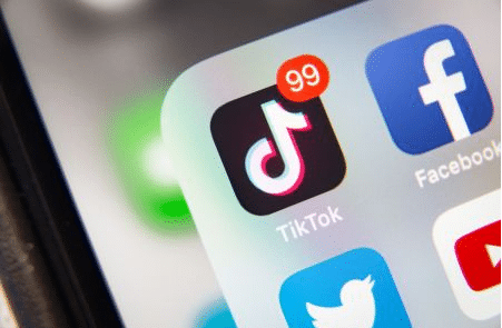 Πόλεμος για την ψηφιακή κυριαρχία: Γιατί το Facebook φοβάται το TikTok