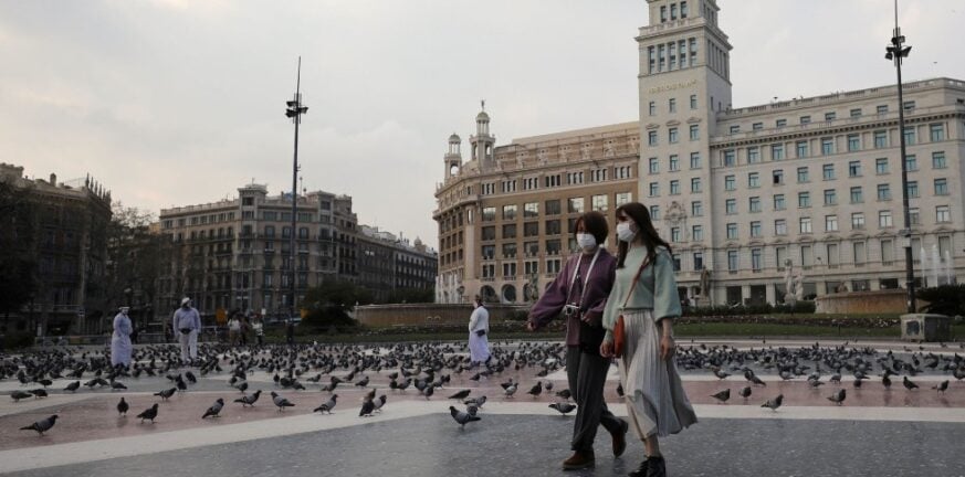 Κορονοϊός - Ισπανία: Πετάνε τις μάσκες παντού από την επόμενη εβδομάδα
