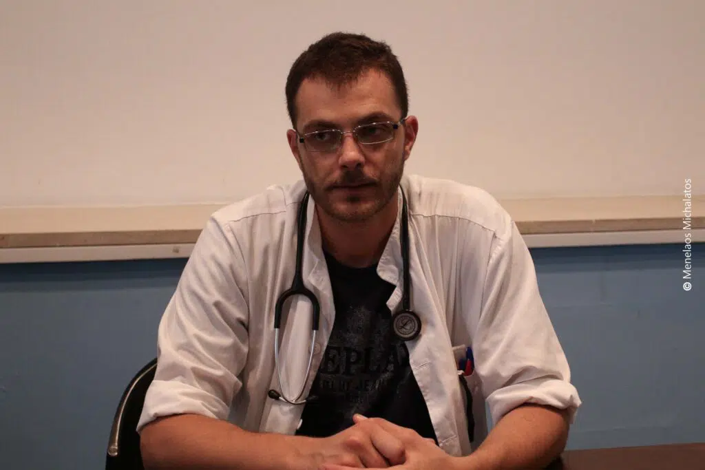 Ο Δημήτρης Ζιαζιάς είναι ο γιατρός που συνελήφθη στο Γενικό Κρατικό Νίκαιας - Τι συνέβη με τον πρώην πρόεδρο της ΕΙΝΑ