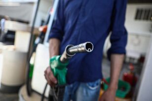 Fuel Pass: Άνοιξαν νέα ΑΦΜ για αίτηση σήμερα - Πότε μπαίνουν τα χρήματα για το επίδομα βενζίνης