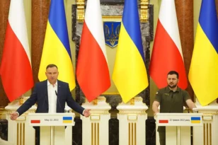 Ζελένσκι: Υποσχέθηκε αμοιβαία δικαιώματα για τους Πολωνούς που ζουν στην Ουκρανία