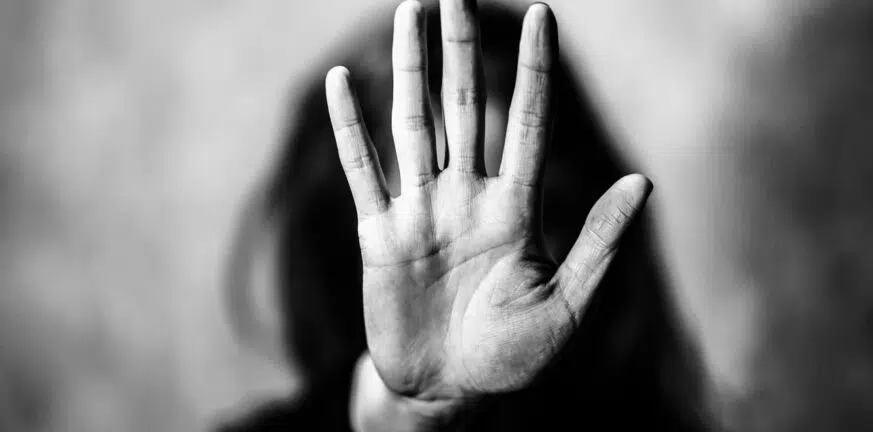 Ηράκλειο - Ενδοοικογενειακή βία: Η νύχτα που σύζυγος από θύτης έγινε και θύμα