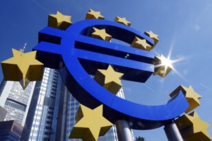 Bloomberg: Πιθανή η ύφεση στην Ευρωζώνη - Προβλέψεις για πληθωρισμό 8% το 2022