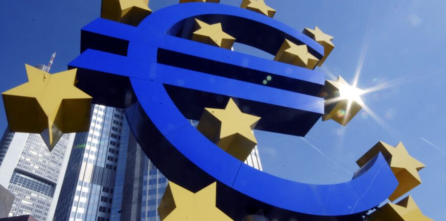 Bloomberg: Πιθανή η ύφεση στην Ευρωζώνη - Προβλέψεις για πληθωρισμό 8% το 2022
