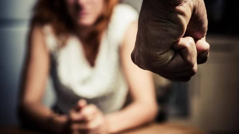 Πάτρα: Αποκαλυπτικά στοιχεία για την ενδοοικογενειακή βία: Ένα περιστατικό την ημέρα, δεκάδες οι καταγγελίες - Έρευνα της «Π»