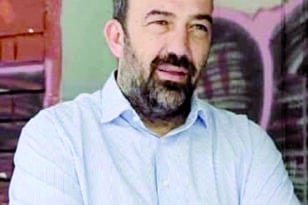 ΠΑΣΟΚ: Ο Γ. Κολλιόπουλος ρίχνει το γάντι σε συντρόφους του