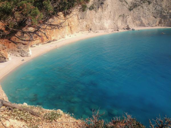 Πόρτο Κατσίκι: Η μαγευτική παραλία της Λευκάδας