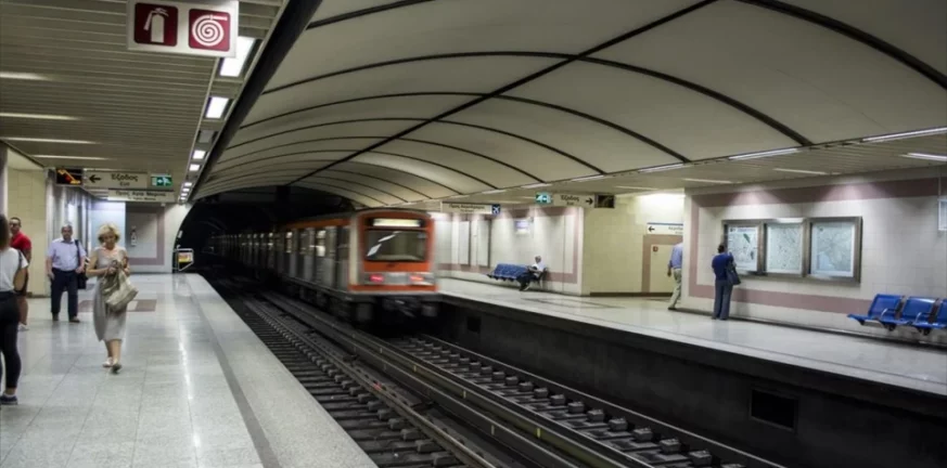 Συναγερμός στο Μετρό: Άνδρας έπεσε στις ράγες του σταθμού «Ευαγγελισμός»