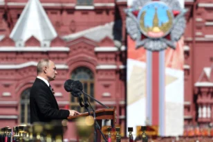 Βλαντιμίρ Πούτιν: Τι κρύβει η ομιλία του στην Κόκκινη Πλατεία για τον πόλεμο στην Ουκρανία