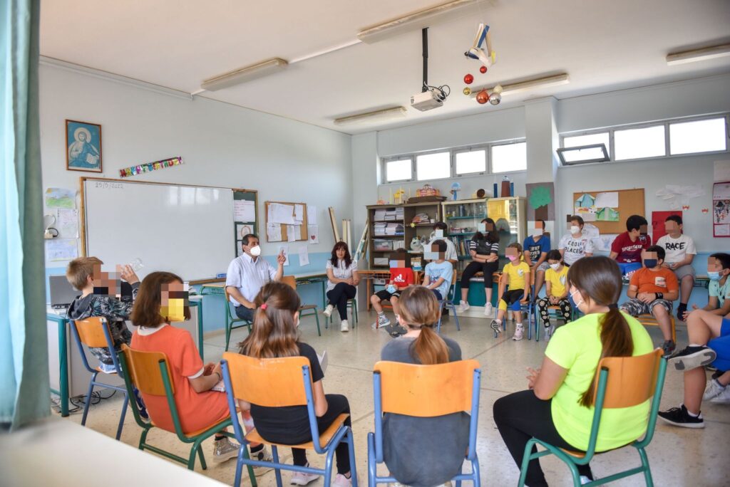 Πάτρα: Ο Κώστας Πελετίδης στο Δημοτικό Σχολείο Παραλίας