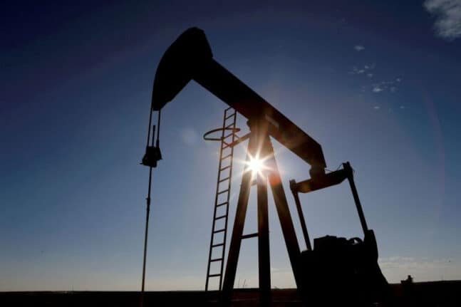 Βρετανία: Έπεσε κάτω από τα 100 δολάρια το πετρέλαιο - Συνεδριάζουν τα πετρελαιοεξαγωγικά κράτη της συμμαχίας ΟΠΕΚ+
